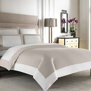 NWT Twin XL Duvet Cover Reversible White/Taupe TXL